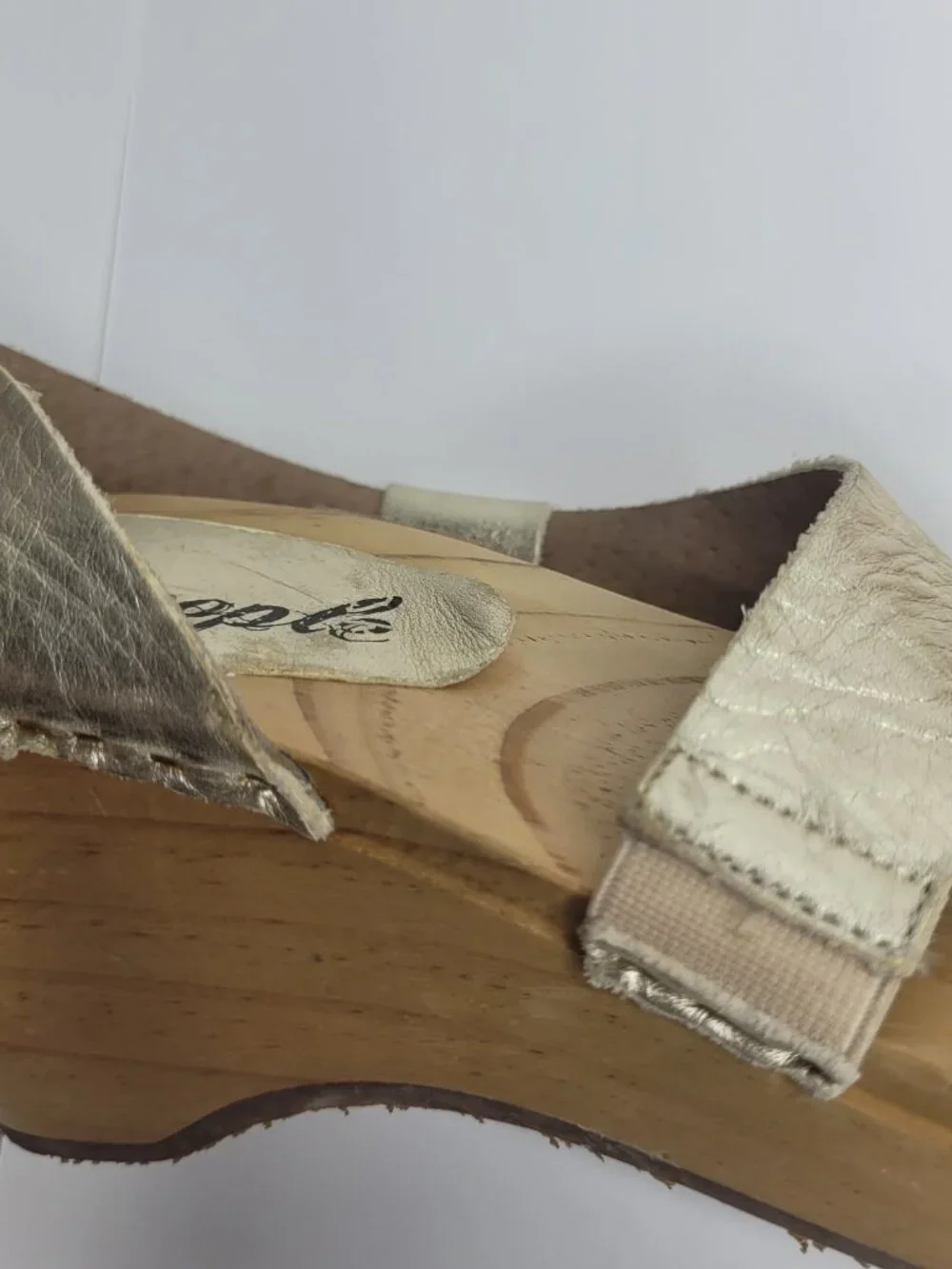 Free People Dune Beach Wedge Sandal Gold Wood Heel boho party going out size 39